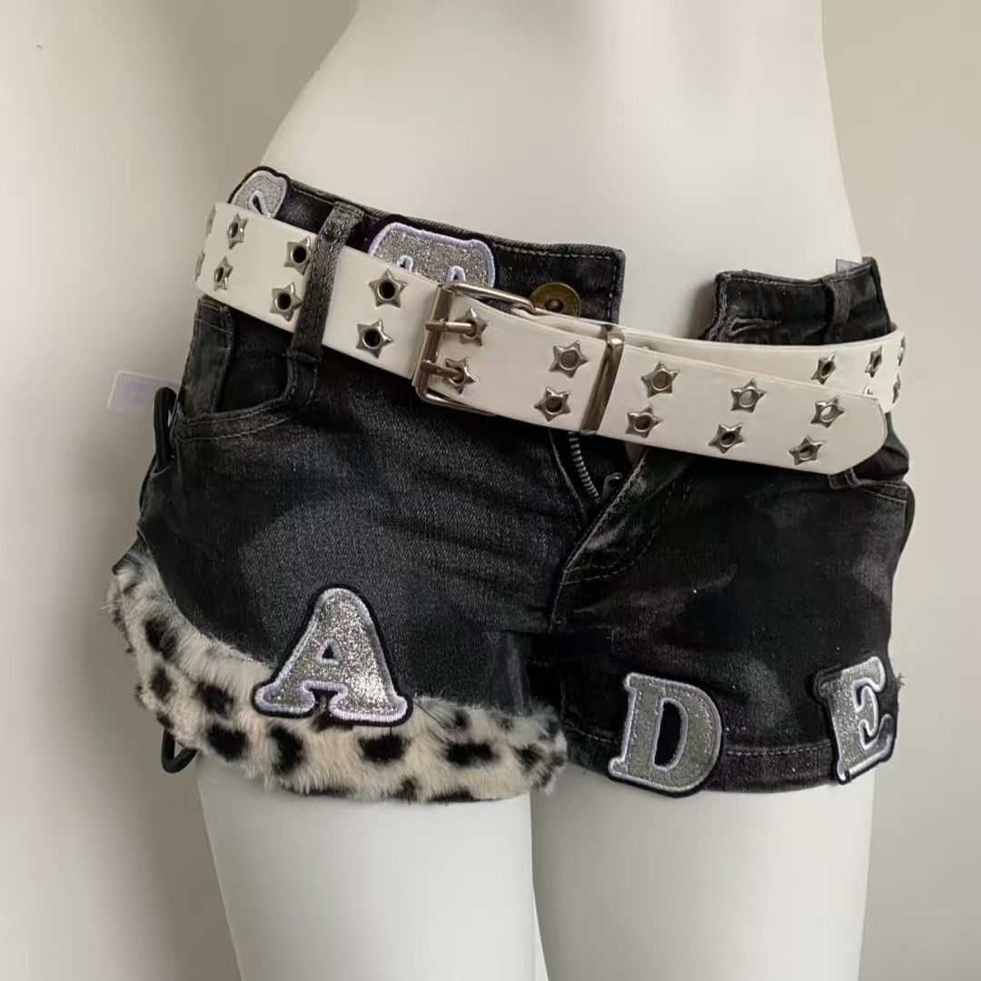 Street Fashion Vintage - Y2k Embroidered Patch Denim Shorts Woman