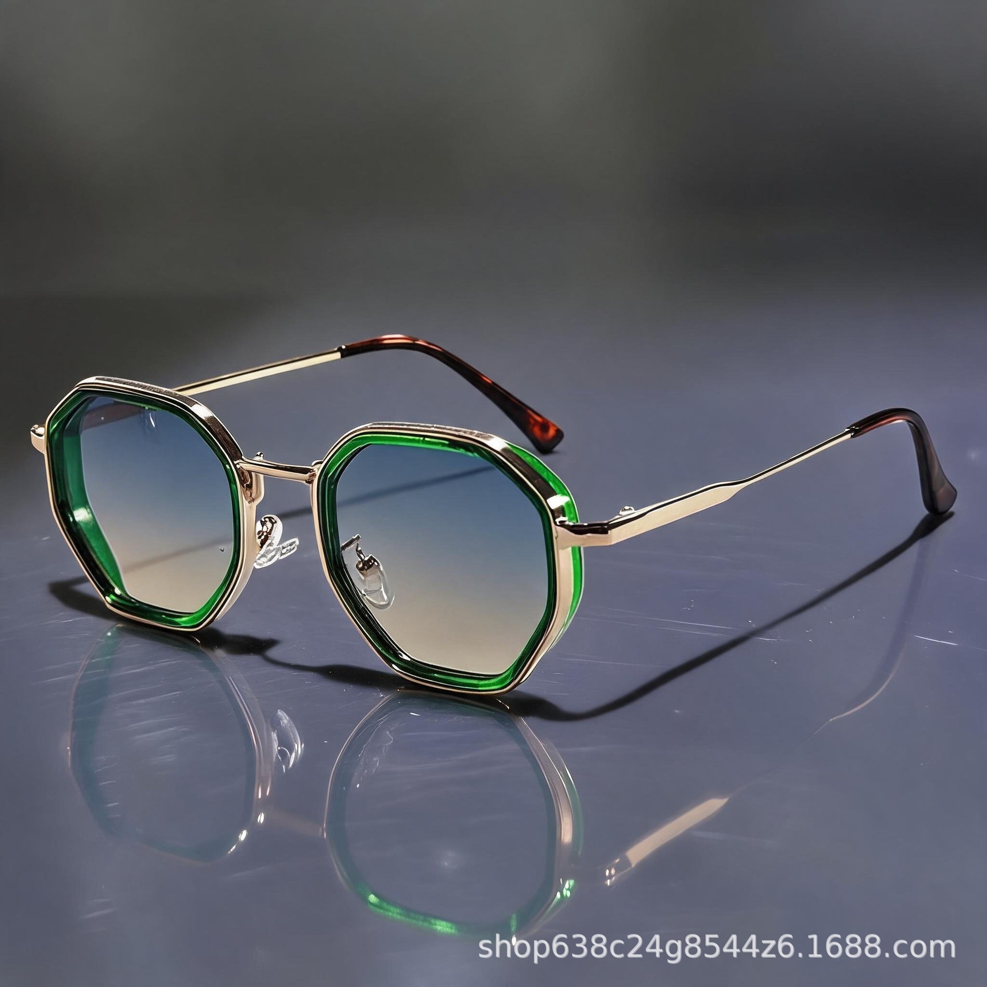 Metal Polygon Retro Sunglasses - огляд і ціна Street Fashion Photographers