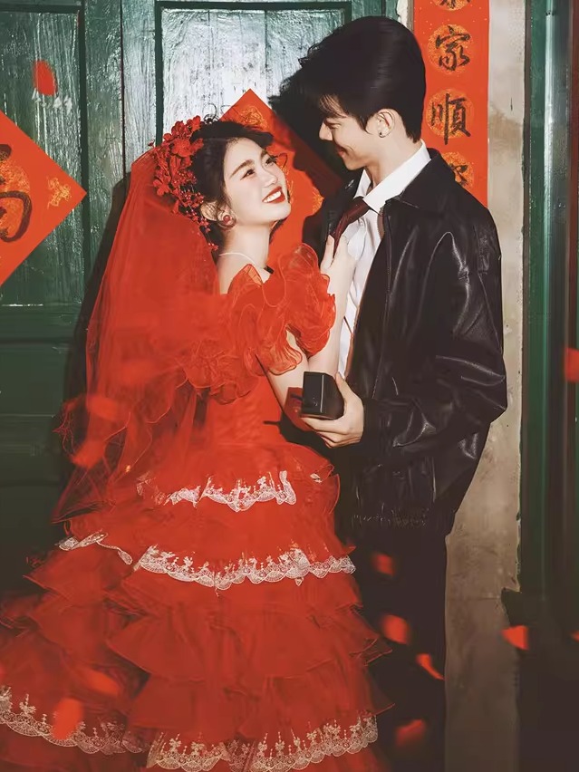 Red Vintage Street Style Weddi - огляд і ціна Street Fashion Photographers